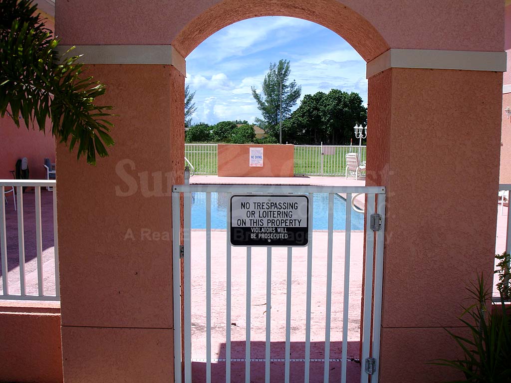 Palermo Community Pool Safety Fence